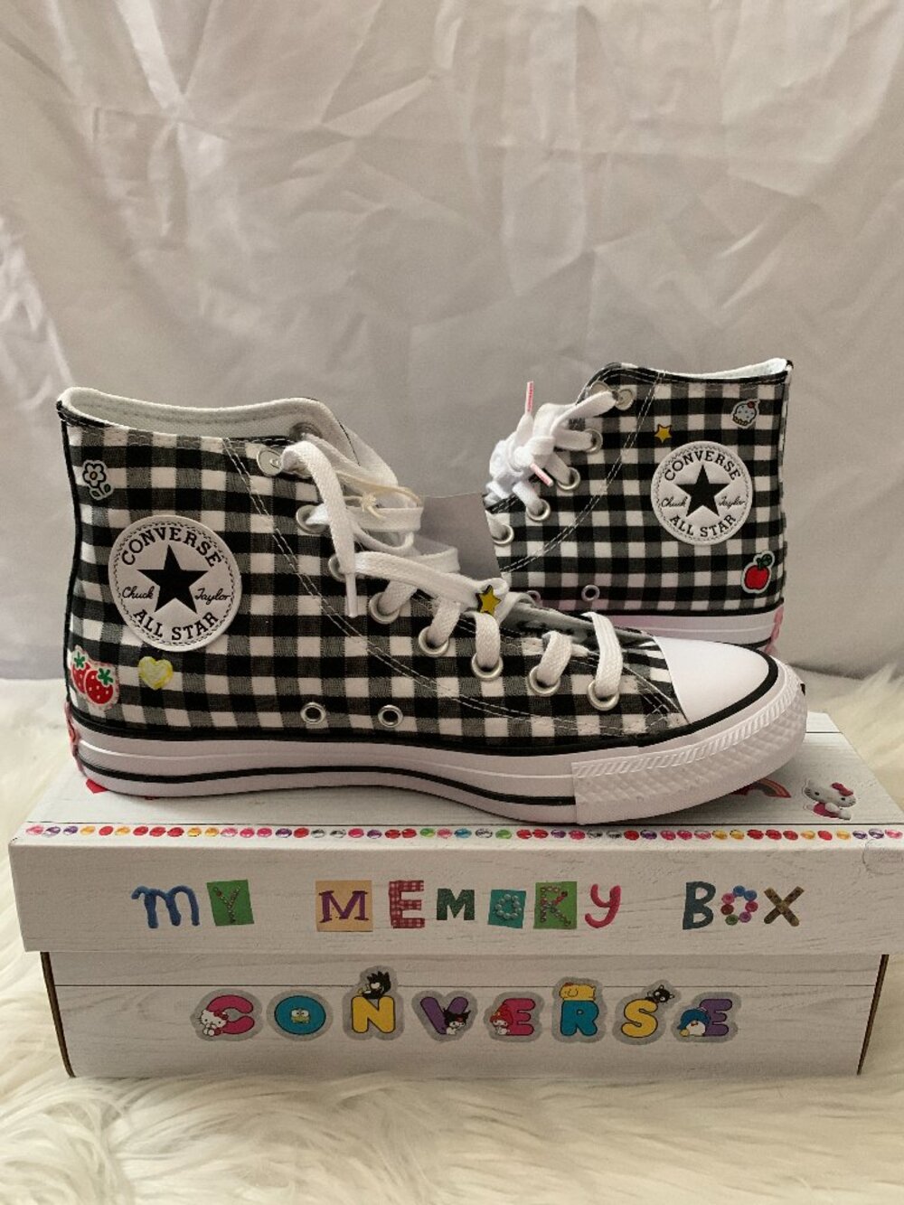 CONVERSE X HELLO KITTY & FRIENDS Gingham Chuck Taylor All Stars High Tops Sz8.5